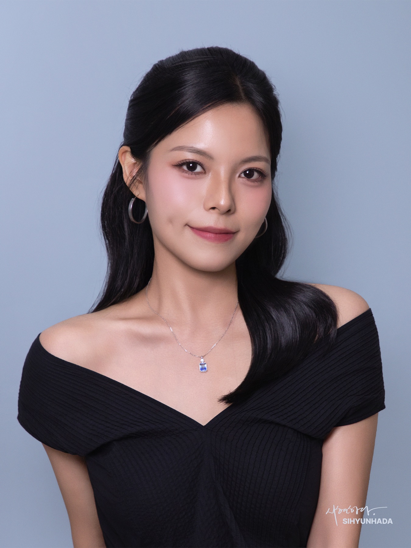 Portrait of Cathie Xu, Founder and CEO of Cevyla